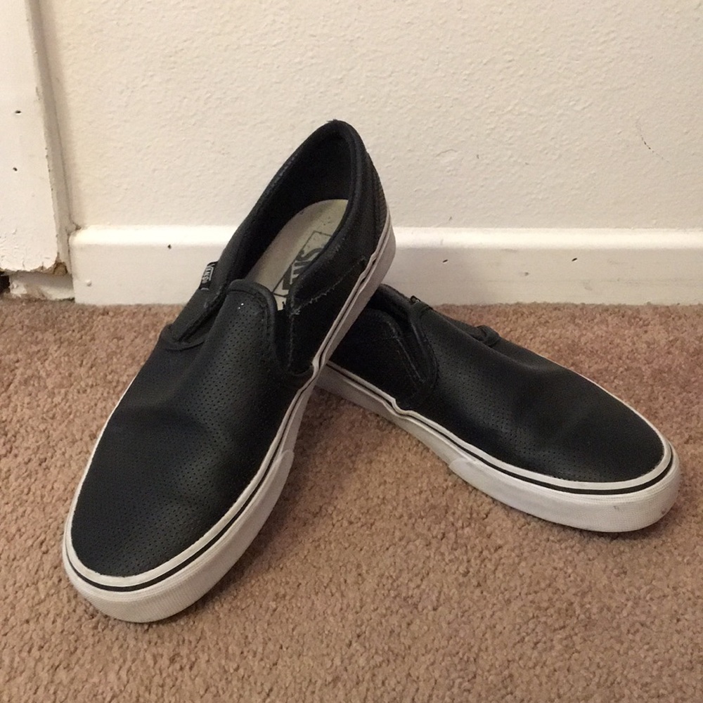 BLACK LEATHER VANS
